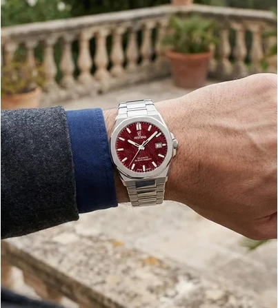 Festina Swiss Made F20100 – Új svájci modell különleges bordó számlappal